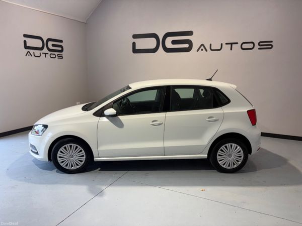 Volkswagen Polo Hatchback, Petrol, 2016, White