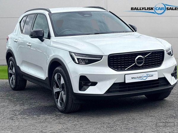 Volvo XC40 SUV, Petrol Hybrid, 2026, White
