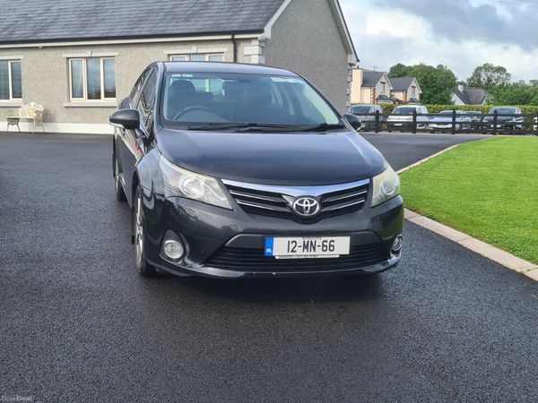 Toyota Avensis Saloon, Diesel, 2012, Black