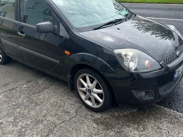 Ford Fiesta Hatchback, Petrol, 2006, Black