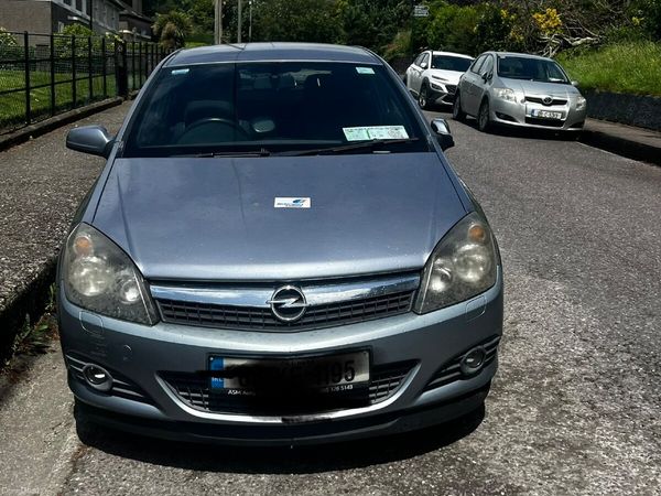 Opel Astra Hatchback, Petrol, 2008, Silver
