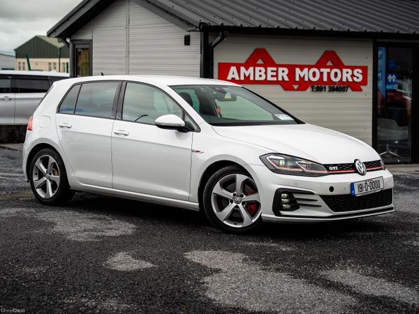Volkswagen Golf Hatchback, Petrol, 2019, White