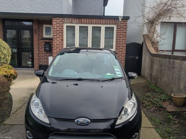 Ford Fiesta Hatchback, Petrol, 2010, Black