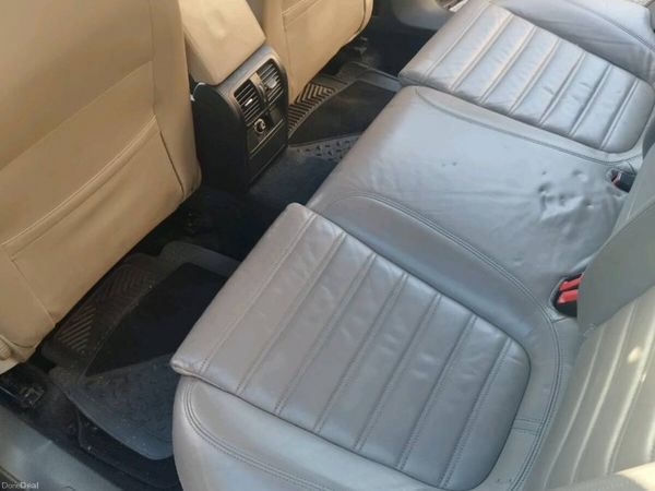 Volkswagen Passat Saloon, Diesel, 2010, Black