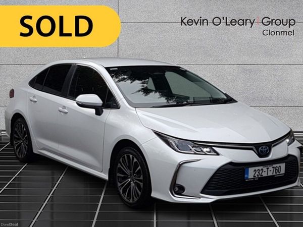 Toyota Corolla Saloon, Petrol Hybrid, 2023, White