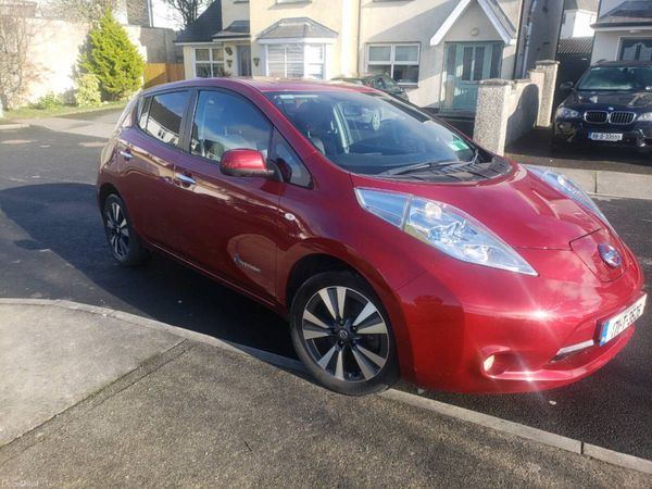 Nissan Leaf Hatchback, Electric, 2017, Red