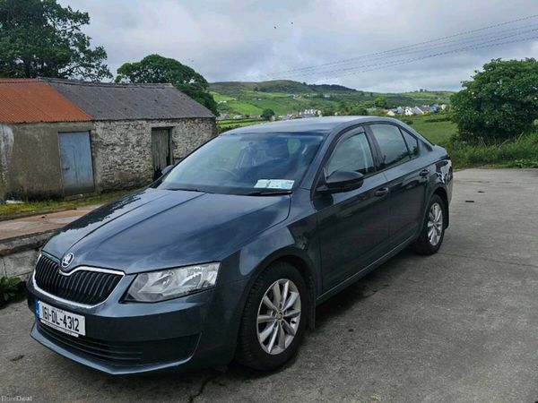 Skoda Octavia Hatchback, Diesel, 2016, Grey