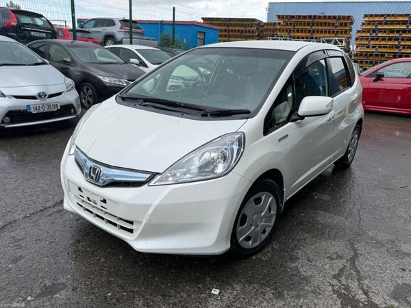 Honda Fit Hatchback, Petrol Hybrid, 2013, White