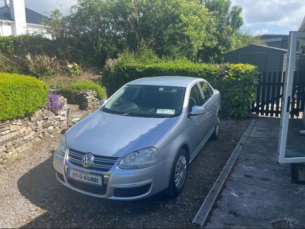 Volkswagen Jetta Saloon, Petrol, 2007, Silver