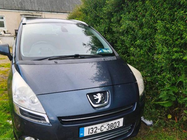 Peugeot 5008 MPV, Diesel, 2013, Blue