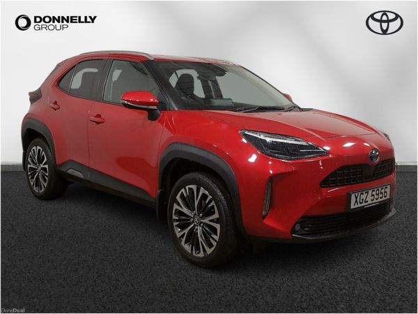 Toyota Yaris Cross Estate, Petrol Hybrid, 2022, Red