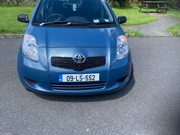 Toyota Yaris Hatchback, Petrol, 2009, Blue