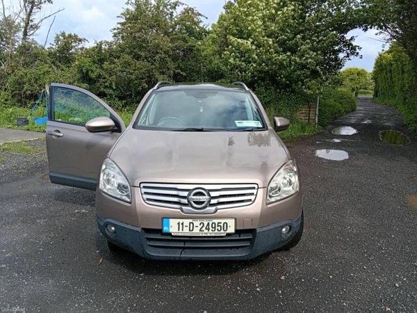 Nissan Qashqai+2 Hatchback, Petrol, 2011, Brown
