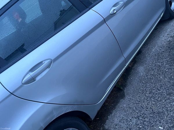 Ford Fiesta Hatchback, Diesel, 2010, Silver