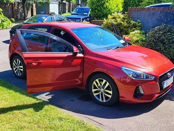 Hyundai i30 Hatchback, Diesel, 2018, Red