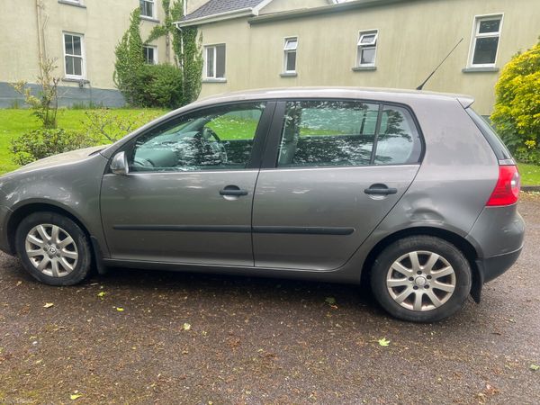 Volkswagen Golf Hatchback, Petrol, 2005, Grey
