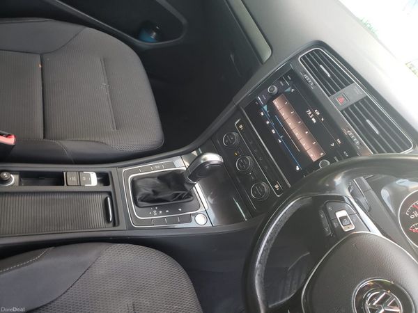 Volkswagen Golf Hatchback, Petrol, 2017, 