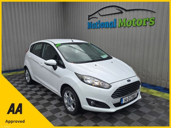 Ford Fiesta Hatchback, Petrol, 2014, White