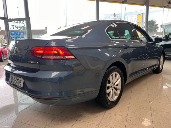 Volkswagen Passat Saloon, Diesel, 2018, Blue