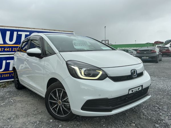 Honda Fit Hatchback, Petrol Hybrid, 2023, White