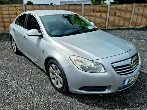 Vauxhall Insignia Hatchback, Diesel, 2010, Silver
