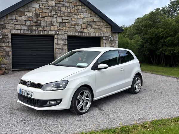 Volkswagen Polo Hatchback, Petrol, 2010, White