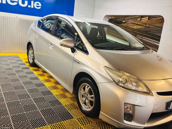 Toyota Prius Hatchback, Petrol Hybrid, 2011, Silver