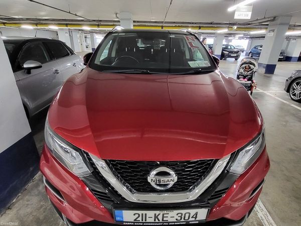 Nissan Qashqai MPV, Diesel, 2021, Red
