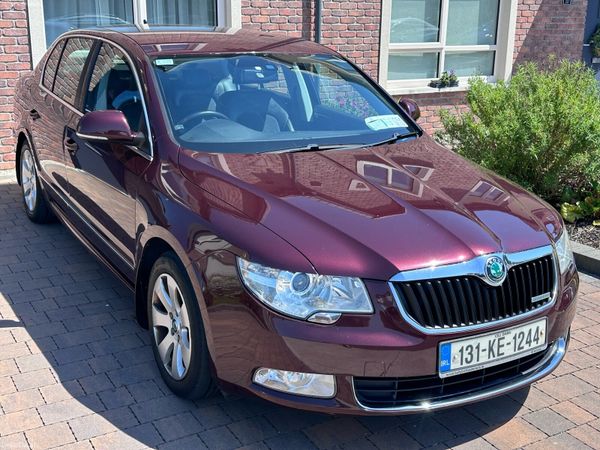 Skoda Superb Saloon, Diesel, 2013, Red