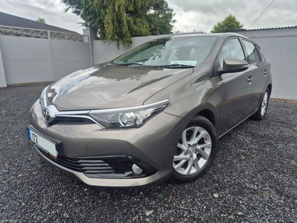 Toyota Auris Hatchback, Diesel, 2017, Grey