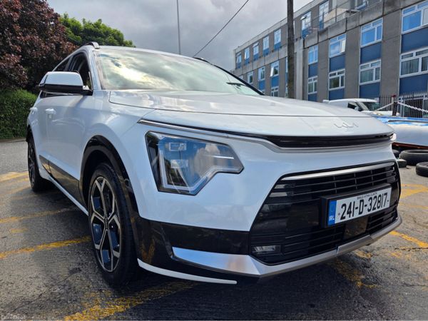 Kia Niro SUV, Petrol Hybrid, 2024, White