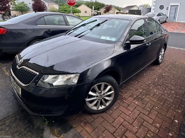 Skoda Octavia Saloon, Diesel, 2013, Black