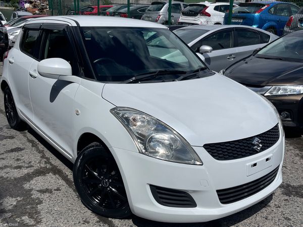 Suzuki Swift Hatchback, Petrol, 2013, White