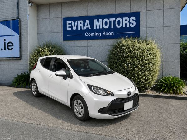 Toyota Aqua Hatchback, Petrol Hybrid, 2022, White