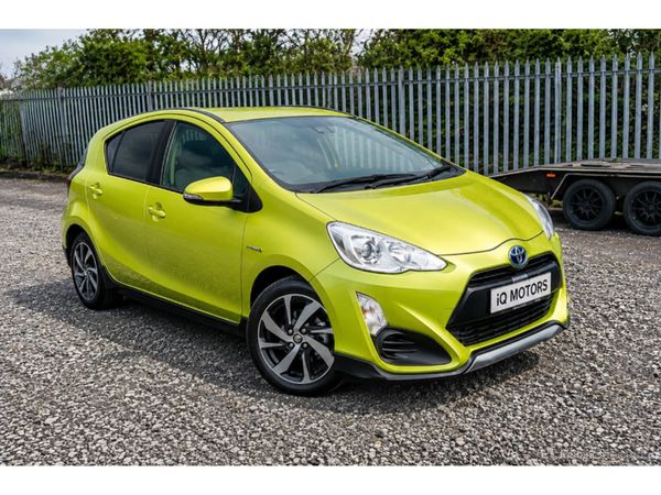 Toyota Aqua Hatchback, Petrol, 2016, Green