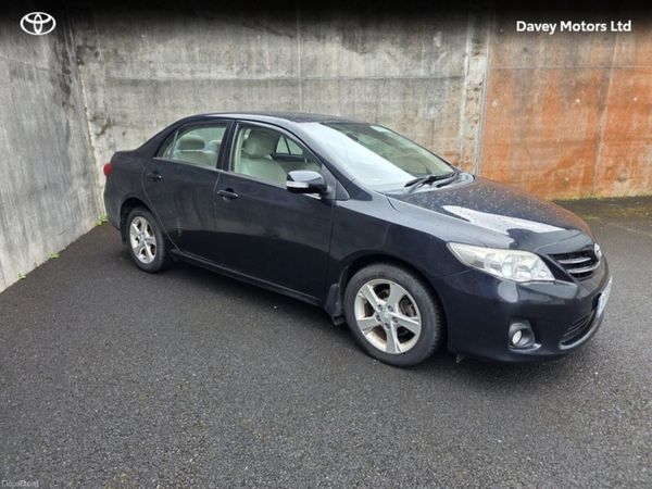 Toyota Corolla Saloon, Diesel, 2013, Black