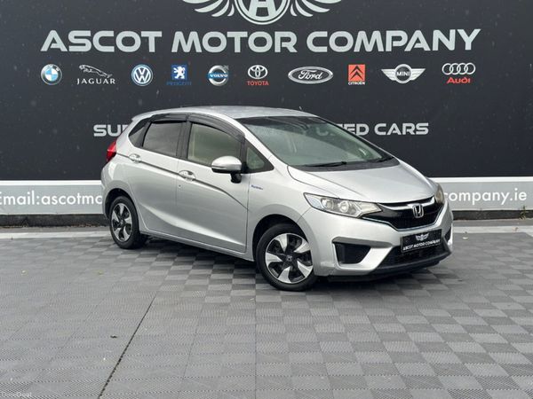 Honda Fit Hatchback, Petrol Hybrid, 2015, Silver