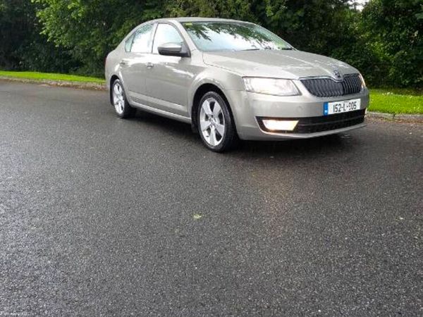 Skoda Octavia Saloon, Diesel, 2015, Beige