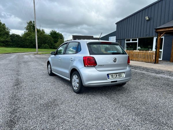 Volkswagen Polo Hatchback, Petrol, 2010, Silver