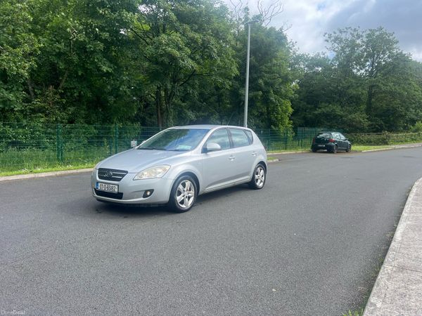 Kia Ceed Hatchback, Petrol, 2007, Silver