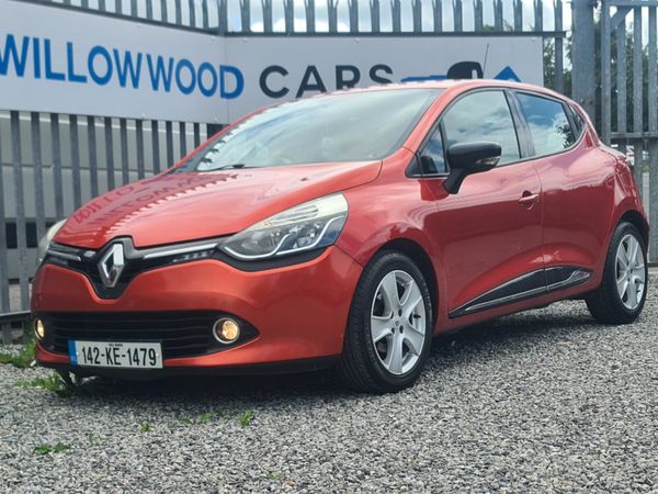 Renault Clio Hatchback, Diesel, 2014, Red