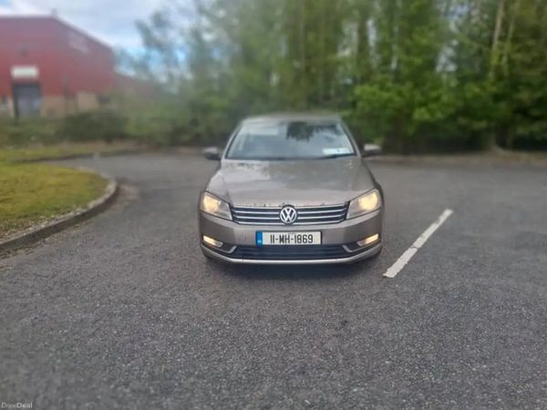 Volkswagen Passat Saloon, Diesel, 2011, Brown