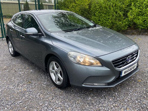 Volvo V40 Hatchback, Diesel, 2016, Grey