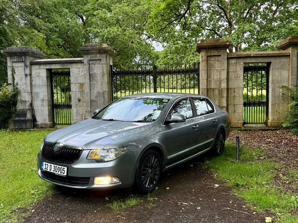 Skoda Superb Saloon, Diesel, 2012, Grey