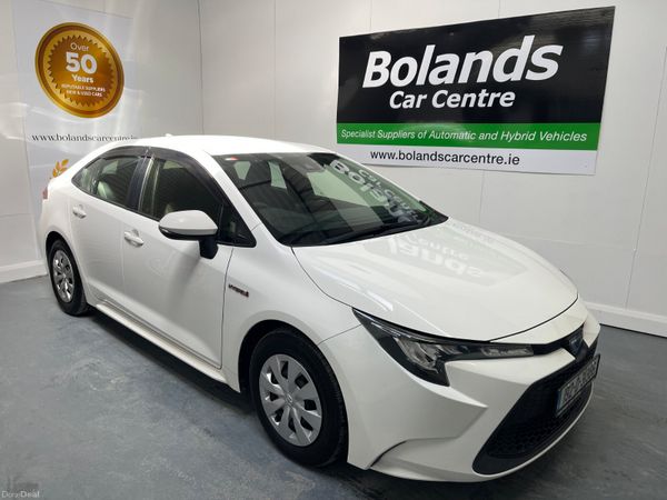 Toyota Corolla Saloon, Petrol Hybrid, 2019, White