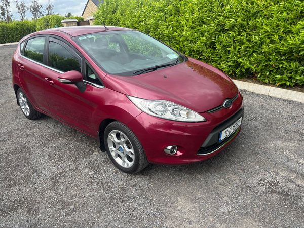 Ford Fiesta Hatchback, Petrol, 2012, Red