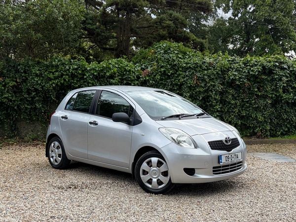 Toyota Yaris Hatchback, Petrol, 2009, Silver