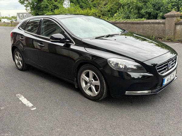 Volvo V40 Hatchback, Diesel, 2014, Black