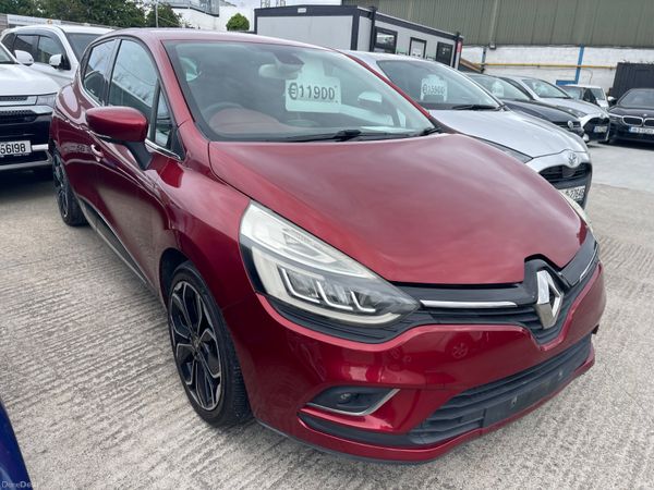Renault Clio Hatchback, Petrol, 2017, Red