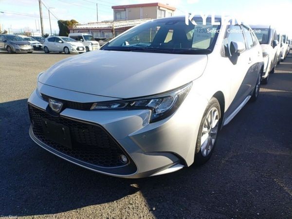 Toyota Corolla Saloon, Petrol Hybrid, 2021, Silver